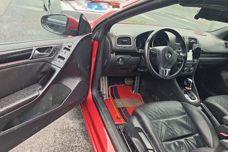 Used Volkswagen Golf 2012 1.4TSI Luxury Convertible Edition Driver Seat