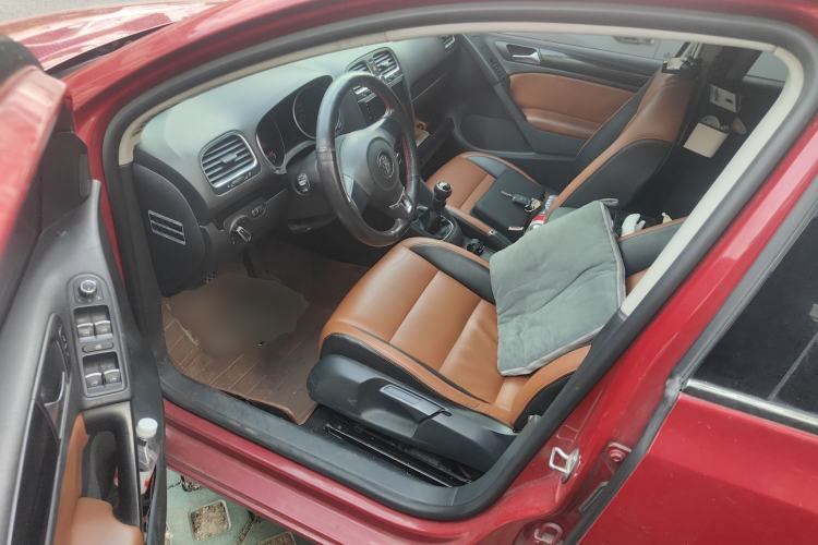 Used Volkswagen Golf 2012 1.6 Manual Comfort Edition Driver Seat