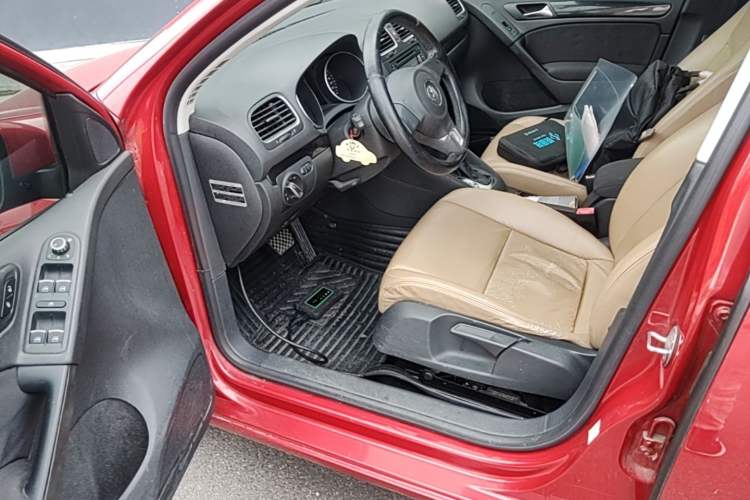 Used Volkswagen Golf 2012 1.6L Automatic Comfort Model Driver Seat