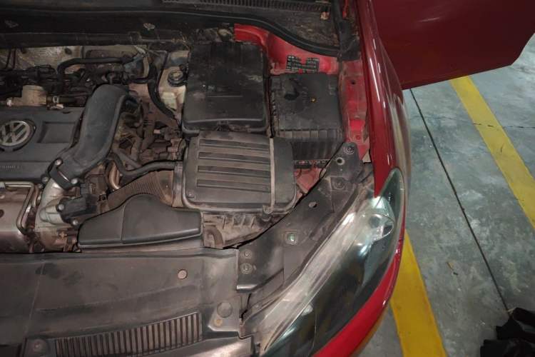 Used Volkswagen Golf 2012 1.4 TSI Automatic Comfort Edition Engine Bay Left