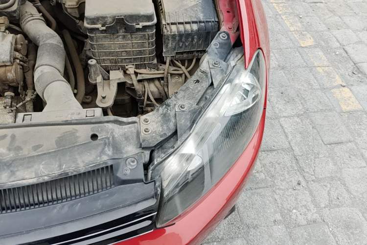 Used Volkswagen Golf 2012 1.6L Automatic Comfort Model Engine Bay Left