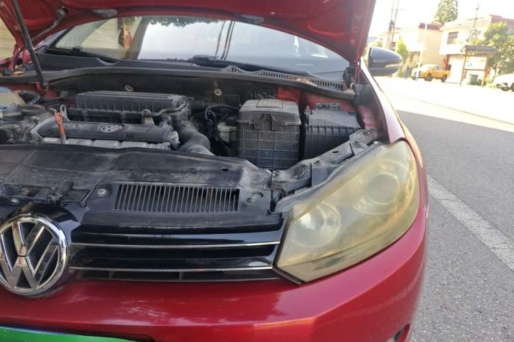 Used Volkswagen Golf 2012 1.6L Automatic Comfort Model Engine Bay Left