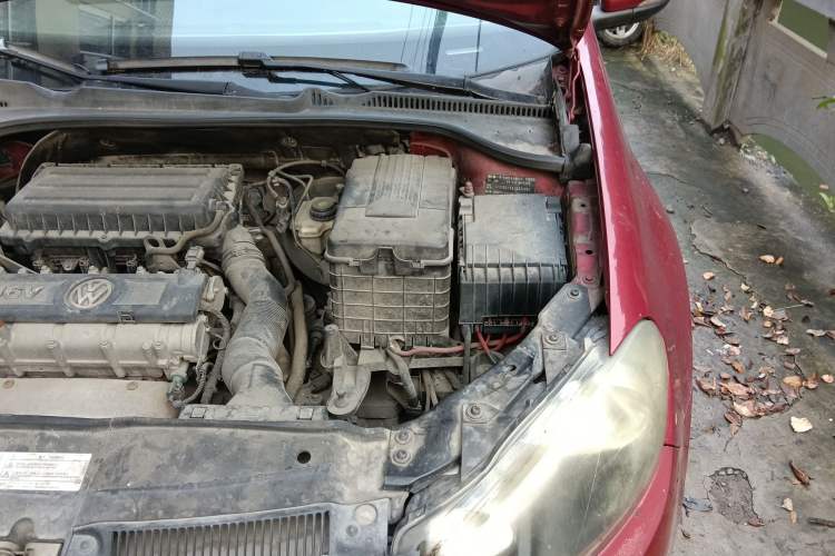 Used Volkswagen Golf 2012 1.6L Automatic Comfort Model Engine Bay Left