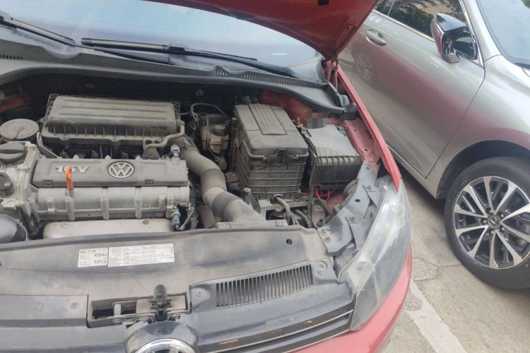 Used Volkswagen Golf 2012 1.6L Automatic Comfort Model Engine Bay Left