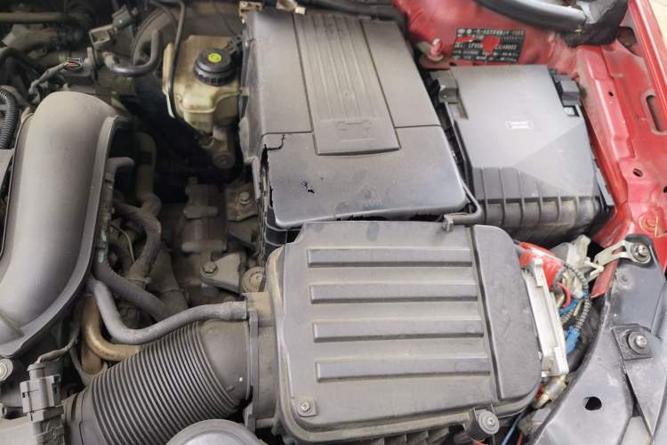 Used Volkswagen Golf 2012 1.4TSI Automatic Luxury Edition Engine Bay Left
