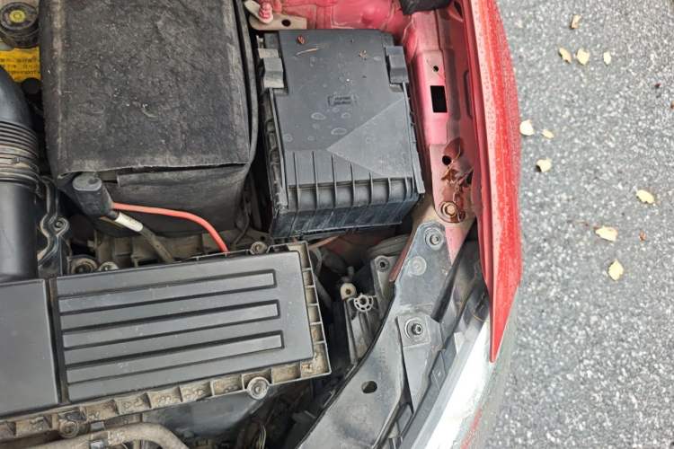 Used Volkswagen Golf 2012 1.4TSI Luxury Convertible Edition Engine Bay Left