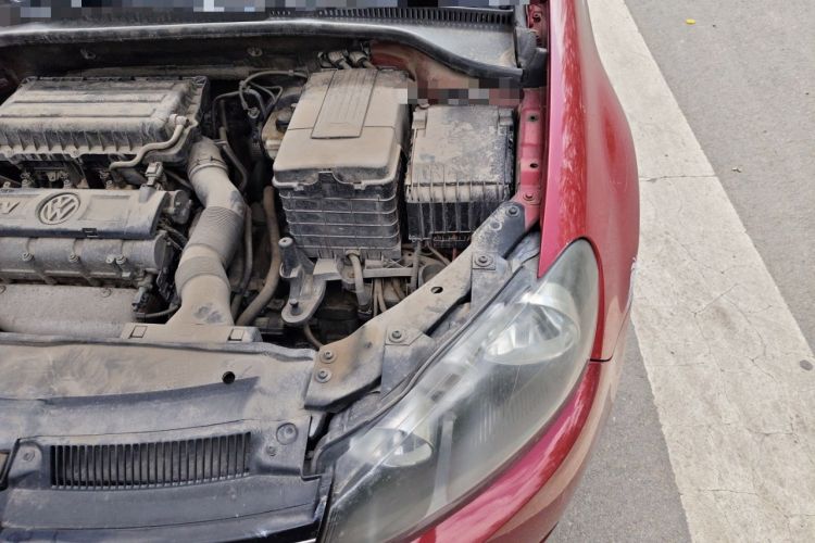 Used Volkswagen Golf 2012 1.6L Automatic Fashion Model Engine Bay Left