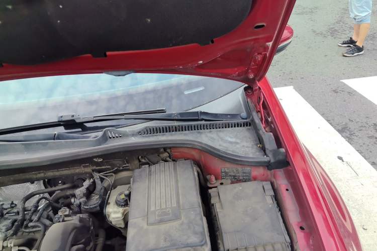 Used Volkswagen Golf 2012 1.4TSI Automatic Luxury Edition Engine Bay Left