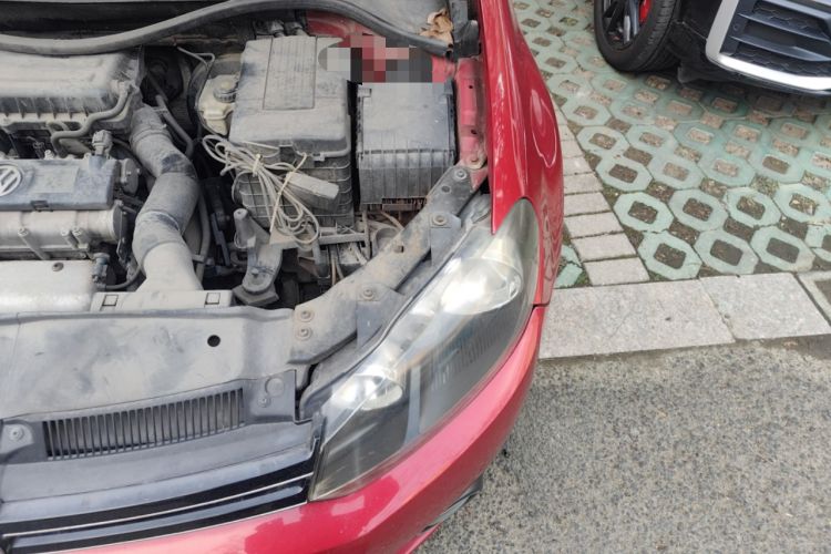 Used Volkswagen Golf 2012 1.6 Manual Comfort Edition Engine Bay Left