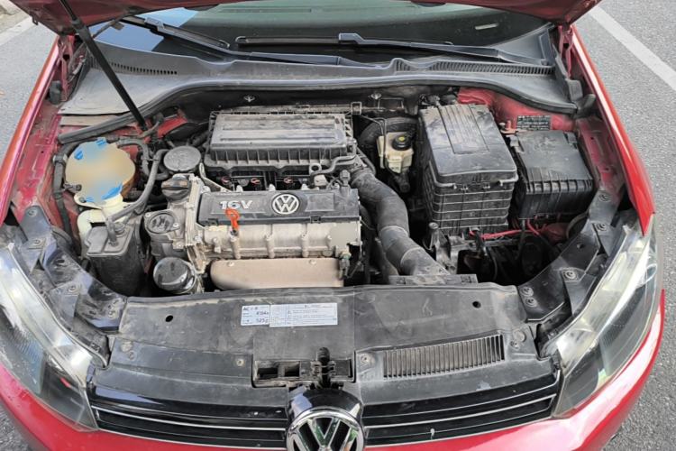 Used Volkswagen Golf 2012 1.6 Manual Comfort Edition Engine Bay