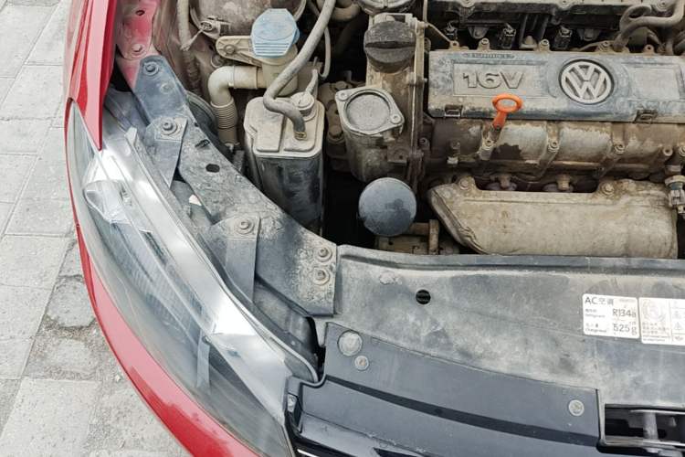 Used Volkswagen Golf 2012 1.6L Automatic Comfort Model Engine Bay Right
