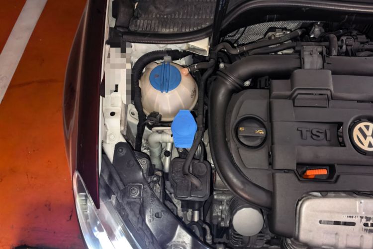 Used Volkswagen Golf 2012 1.4TSI Luxury Convertible Edition Engine Bay Right