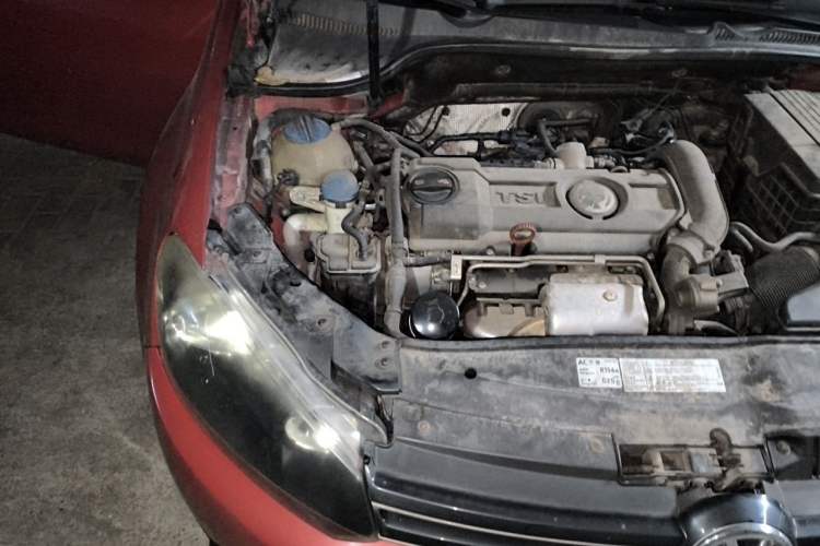 Used Volkswagen Golf 2012 1.4 TSI Automatic Comfort Edition Engine Bay Right