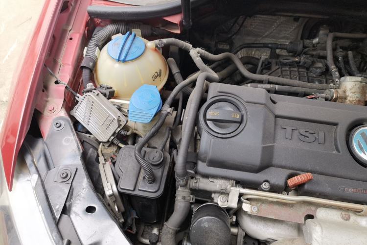 Used Volkswagen Golf 2012 1.4TSI Automatic Luxury Edition Engine Bay Right