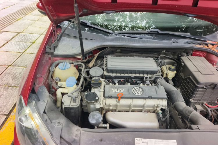 Used Volkswagen Golf 2012 1.6L Automatic Comfort Model Engine Bay Right