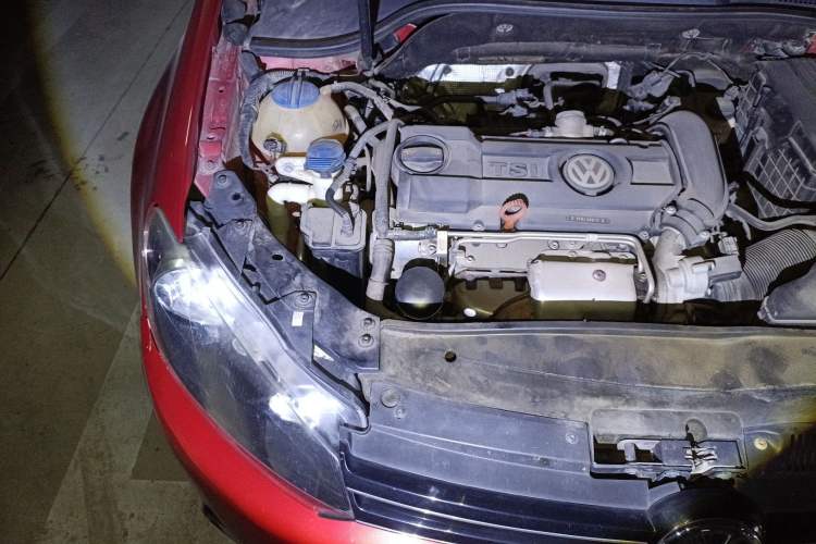 Used Volkswagen Golf 2012 1.4 TSI Automatic Comfort Edition Engine Bay Right