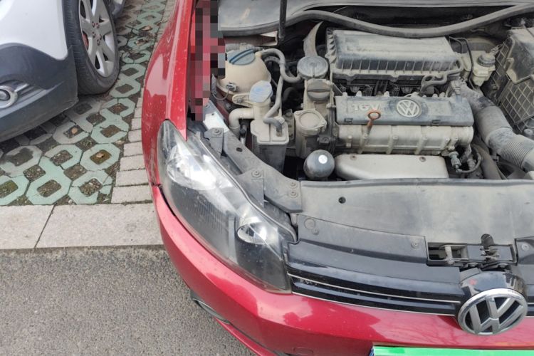 Used Volkswagen Golf 2012 1.6 Manual Comfort Edition Engine Bay Right
