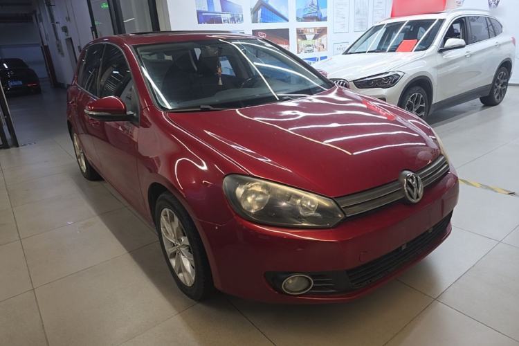 Used Volkswagen Golf 2012 1.6L Automatic Comfort Model Front Right 45 Deg