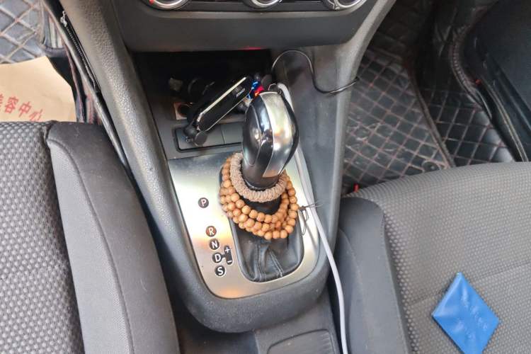 Used Volkswagen Golf 2012 1.6L Automatic Comfort Model Gear Lever