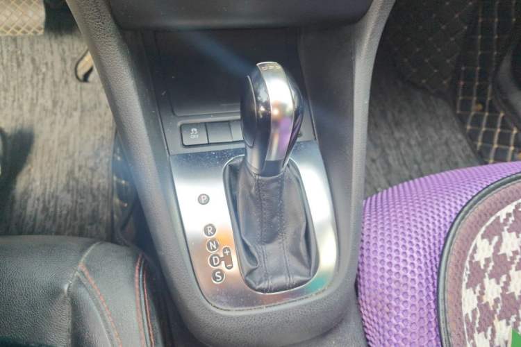 Used Volkswagen Golf 2012 1.4 TSI Automatic Comfort Edition Gear Lever