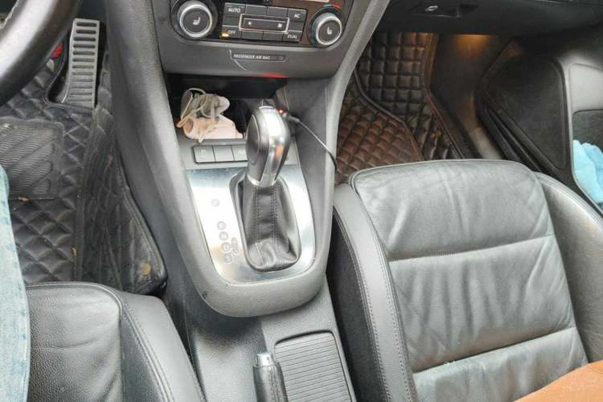 Used Volkswagen Golf 2012 1.4TSI Luxury Convertible Edition Gear Lever