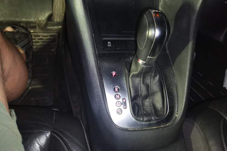 Used Volkswagen Golf 2012 1.4 TSI Automatic Comfort Edition Gear Lever