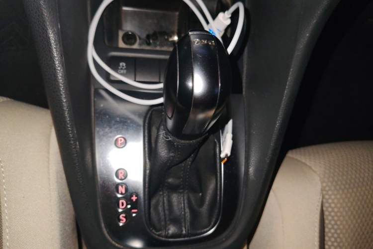 Used Volkswagen Golf 2012 1.4 TSI Automatic Comfort Edition Gear Lever