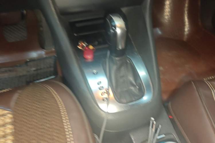 Used Volkswagen Golf 2012 1.6L Automatic Comfort Model Gear Lever