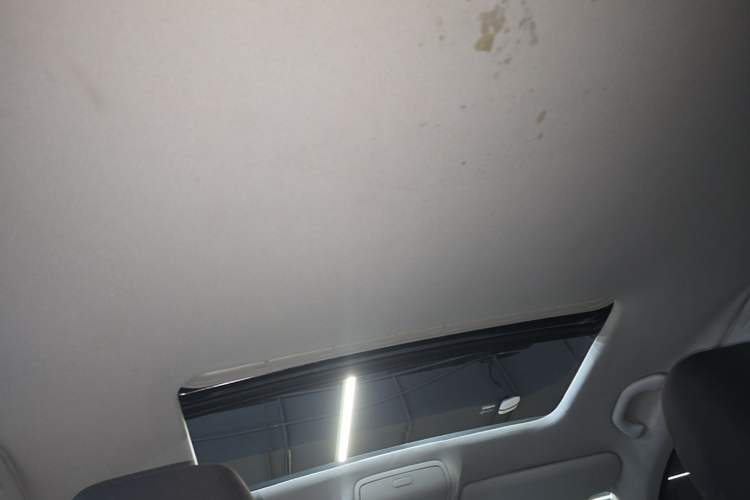 Used Volkswagen Golf 2012 1.6L Automatic Comfort Model Headliner