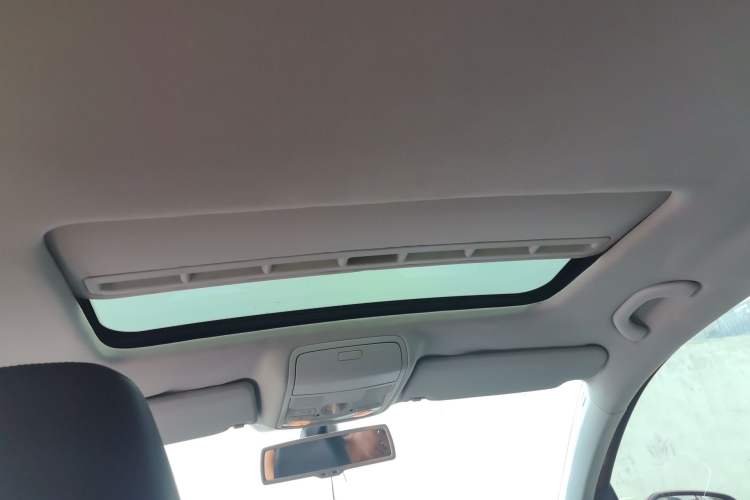 Used Volkswagen Golf 2012 1.4TSI Automatic Luxury Edition Headliner