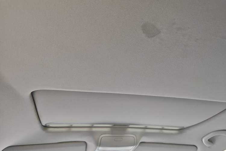 Used Volkswagen Golf 2012 1.6L Automatic Comfort Model Headliner