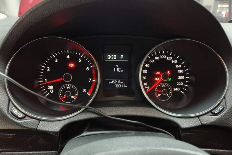 Used Volkswagen Golf 2012 1.6L Automatic Comfort Model Instrument Cluster