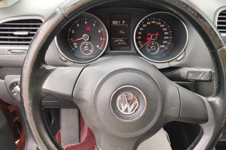 Used Volkswagen Golf 2012 1.4 TSI Automatic Comfort Edition Instrument Cluster