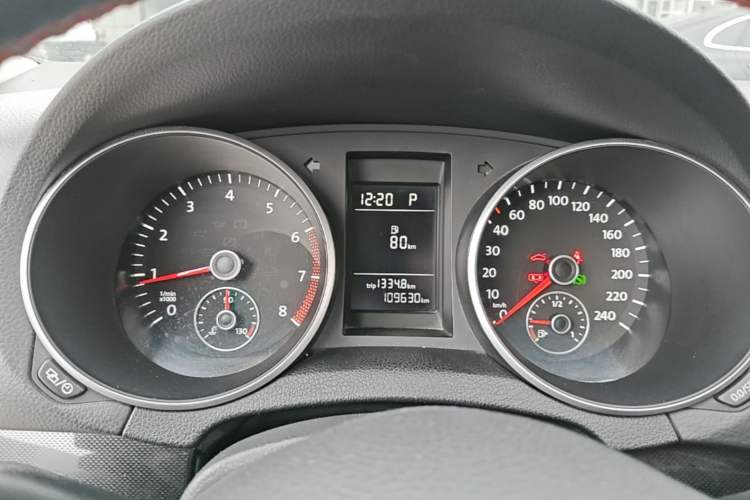 Used Volkswagen Golf 2012 1.6L Automatic Comfort Model Instrument Cluster