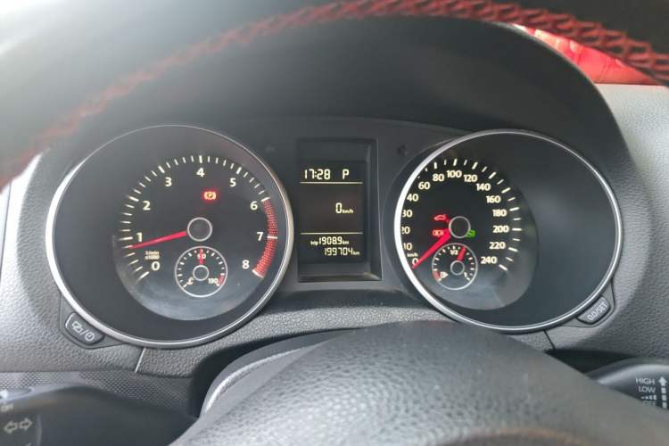 Used Volkswagen Golf 2012 1.6L Automatic Comfort Model Instrument Cluster