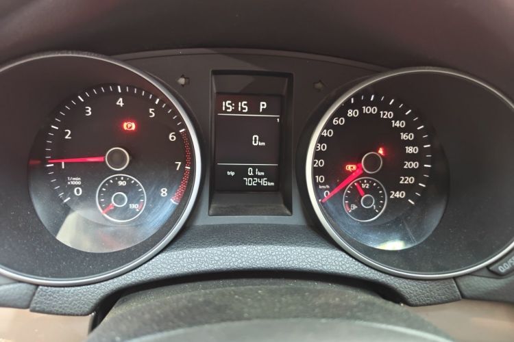 Used Volkswagen Golf 2012 1.6L Automatic Fashion Model Instrument Cluster