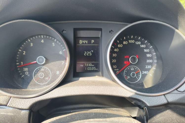 Used Volkswagen Golf 2012 1.4 TSI Automatic Comfort Edition Instrument Cluster