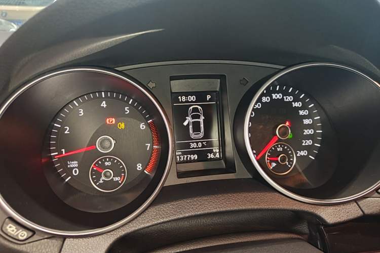 Used Volkswagen Golf 2012 1.4TSI Luxury Convertible Edition Instrument Cluster