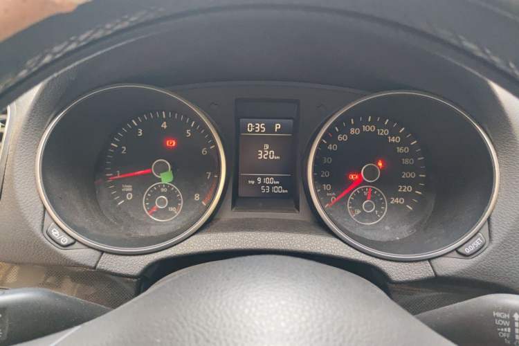 Used Volkswagen Golf 2012 1.6L Automatic Comfort Model Instrument Cluster