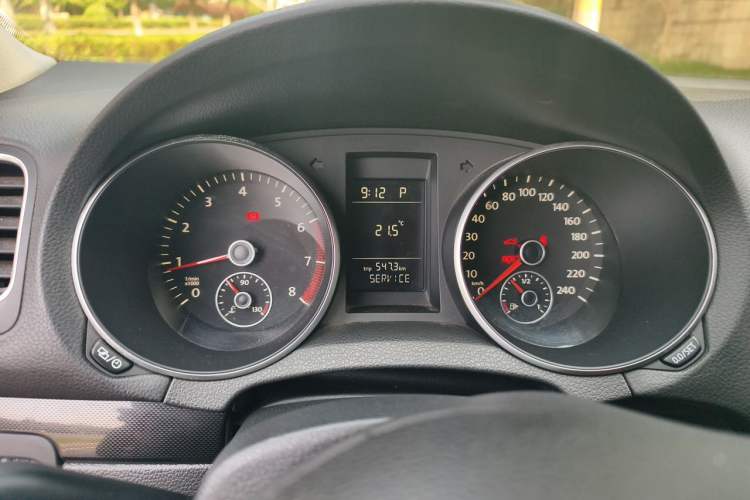 Used Volkswagen Golf 2012 1.6L Automatic Comfort Model Instrument Cluster