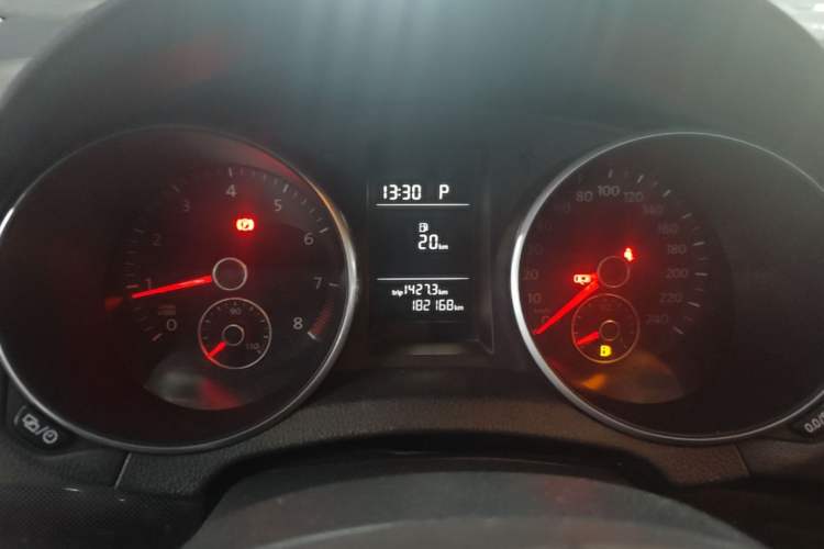 Used Volkswagen Golf 2012 1.6L Automatic Comfort Model Instrument Cluster