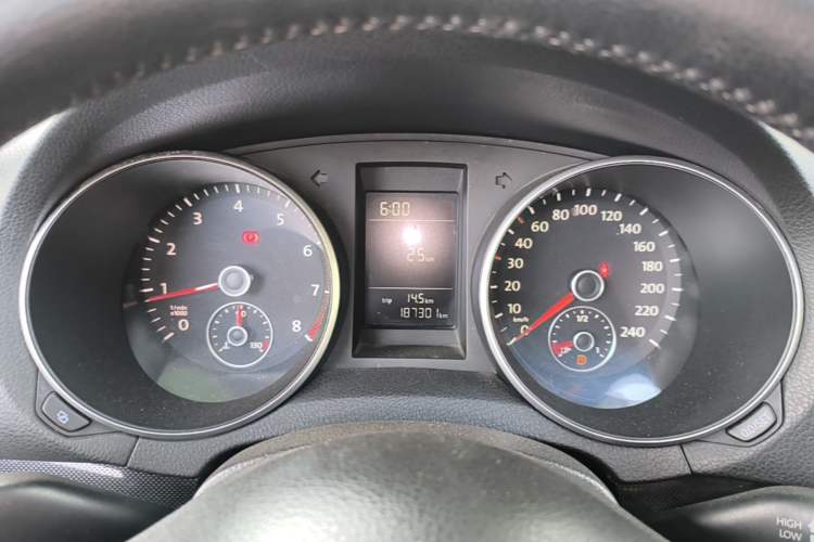 Used Volkswagen Golf 2012 1.6 Manual Comfort Edition Instrument Cluster