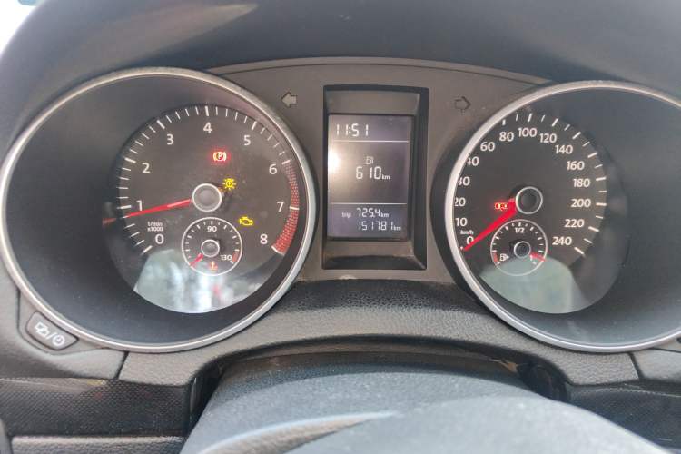 Used Volkswagen Golf 2012 1.6 Manual Comfort Edition Instrument Cluster