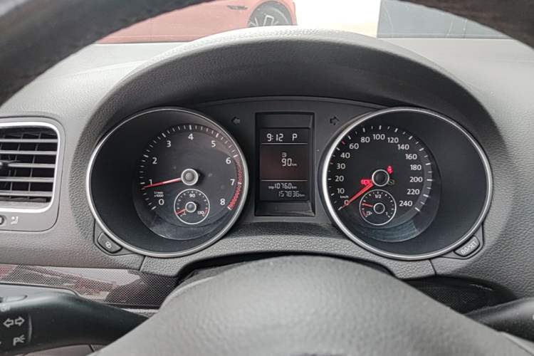 Used Volkswagen Golf 2012 1.6L Automatic Comfort Model Instrument Cluster