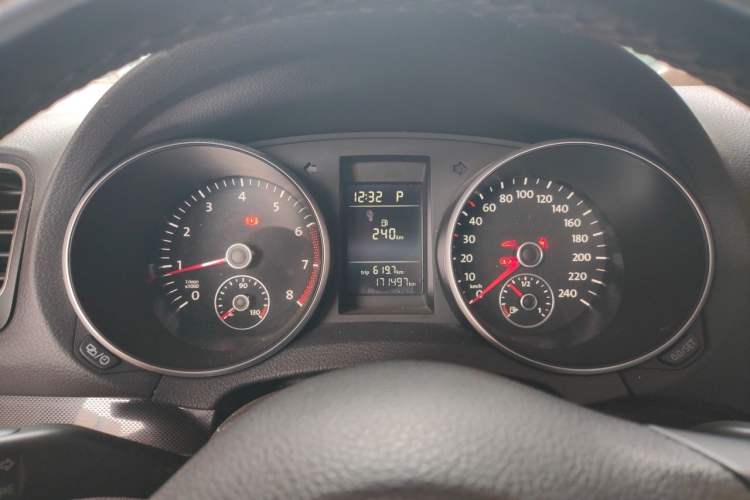 Used Volkswagen Golf 2012 1.6L Automatic Comfort Model Instrument Cluster