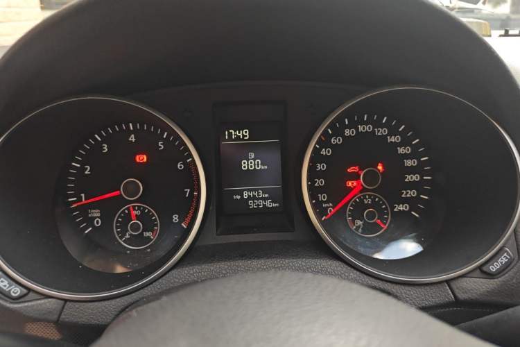 Used Volkswagen Golf 2012 1.6 Manual Comfort Edition Instrument Cluster