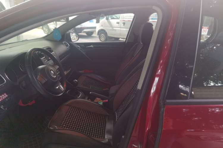 Used Volkswagen Golf 2012 1.6 Manual Comfort Edition Left Front Seat