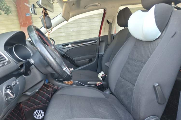 Used Volkswagen Golf 2012 1.6L Automatic Comfort Model Left Front Seat