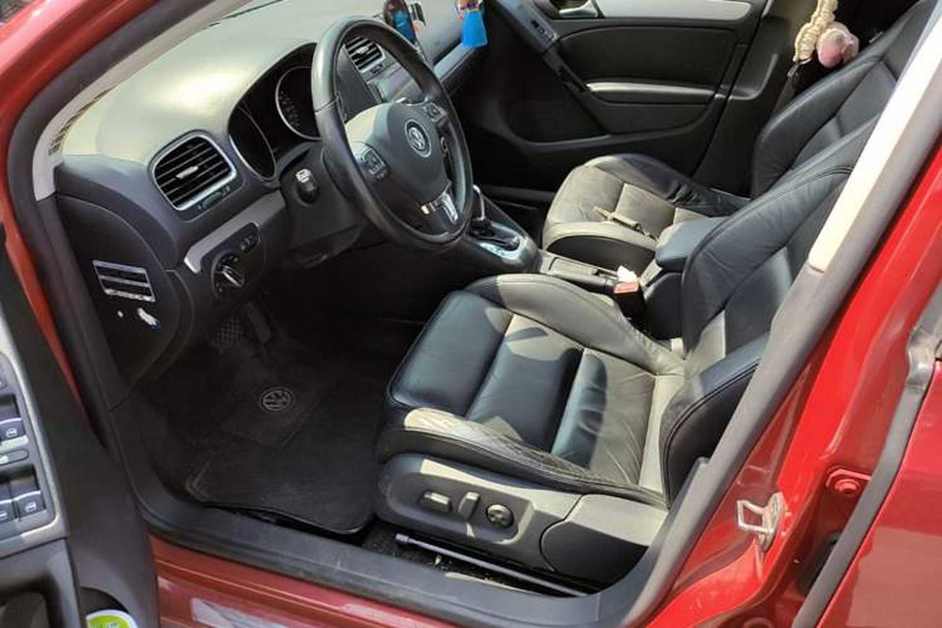 Used Volkswagen Golf 2012 1.4TSI Automatic Luxury Edition Left Front Seat