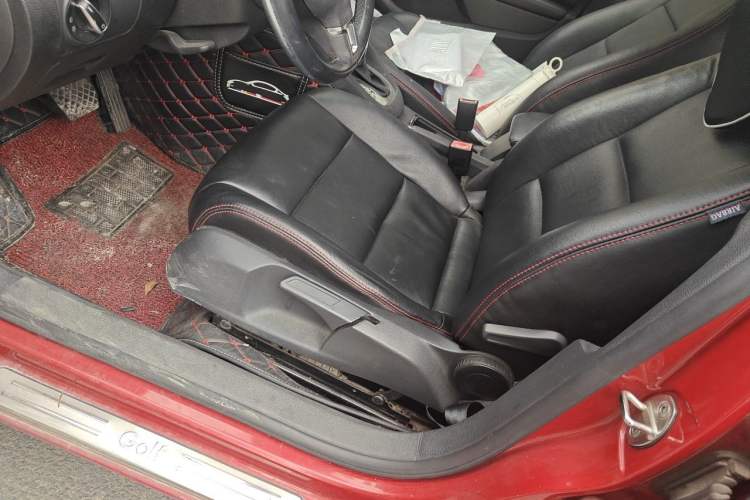 Used Volkswagen Golf 2012 1.6L Automatic Comfort Model Left Front Seat